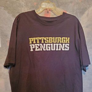 Mens 2XL Pittsburgh Penguins NHL Officially Licensed Black T-shirt
